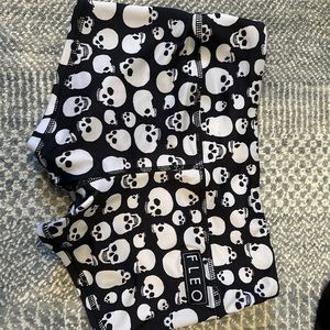 Cleo skull and crossbones CrossFit shorts